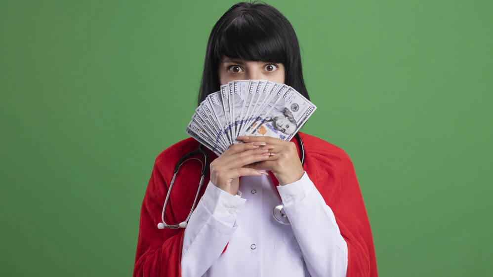 travel nurse hiding money